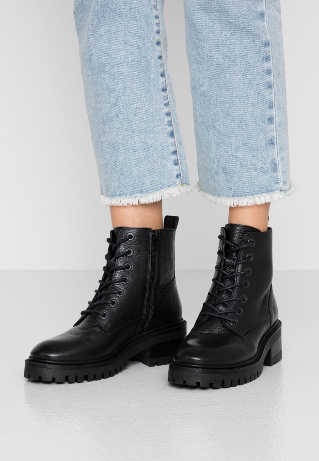 Bottines à Lacets Noir Gabor | Femmes Exclusives